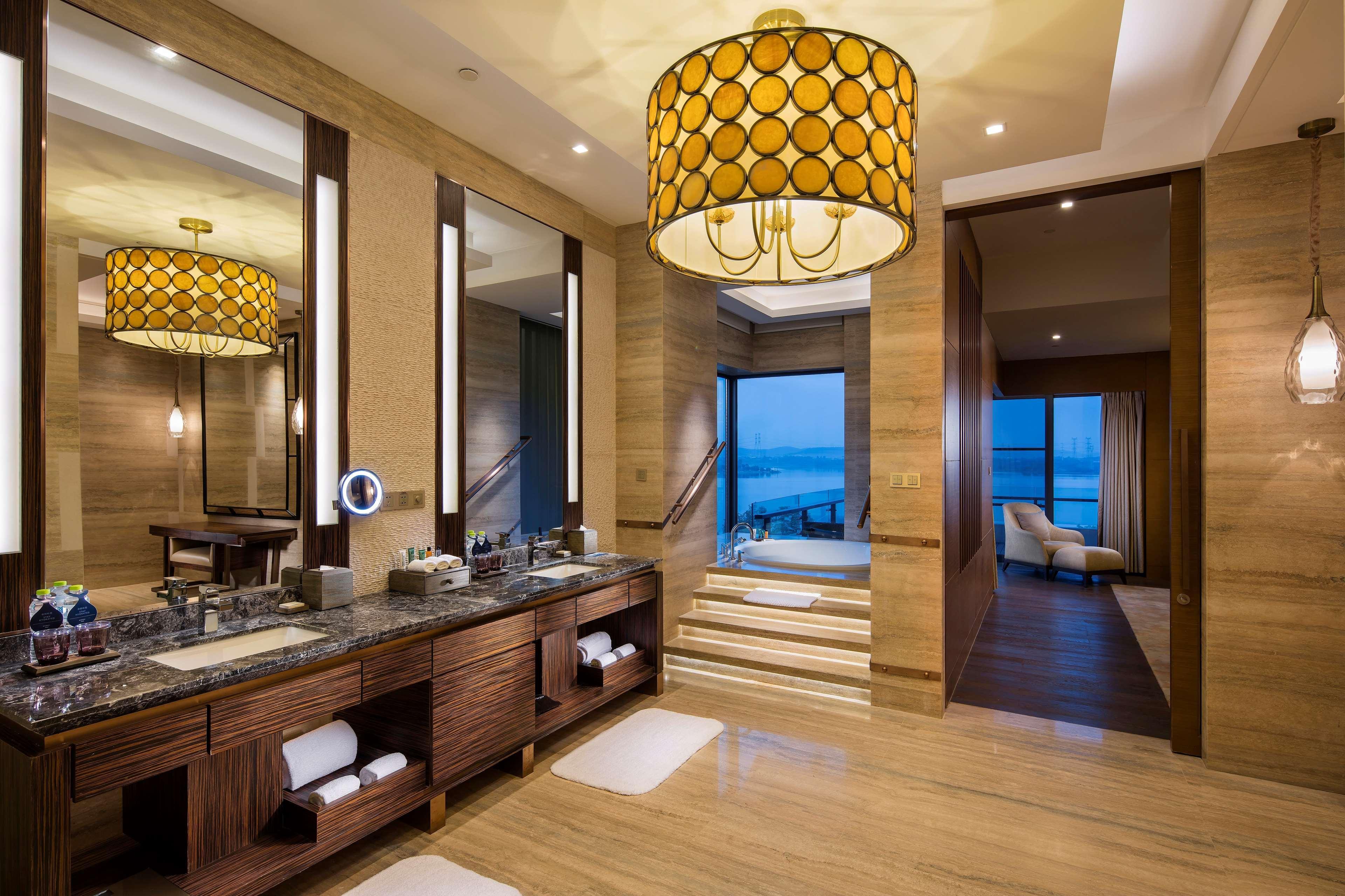 Hilton Wuhan Optics Valley Kültér fotó