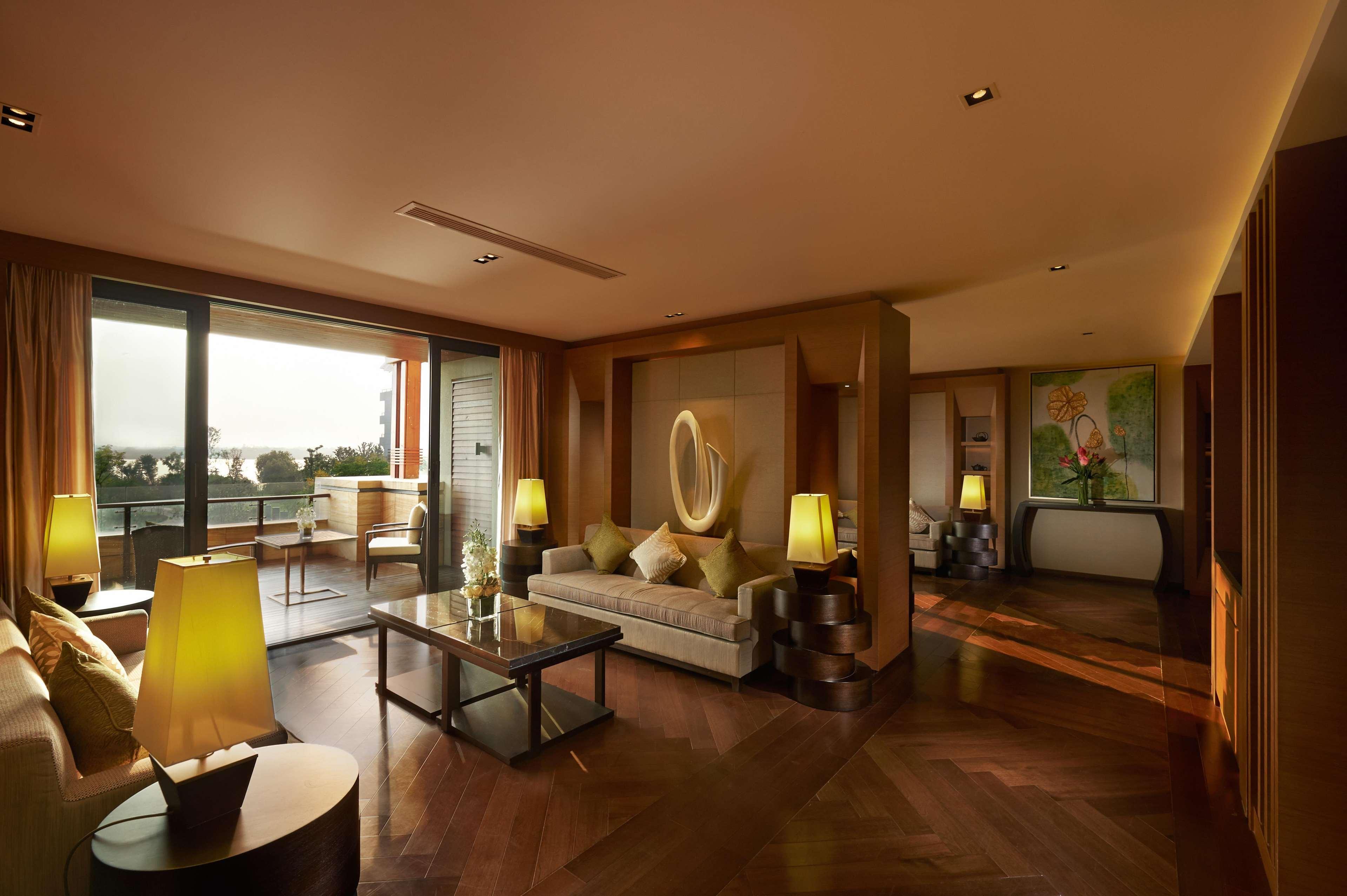 Hilton Wuhan Optics Valley Kültér fotó