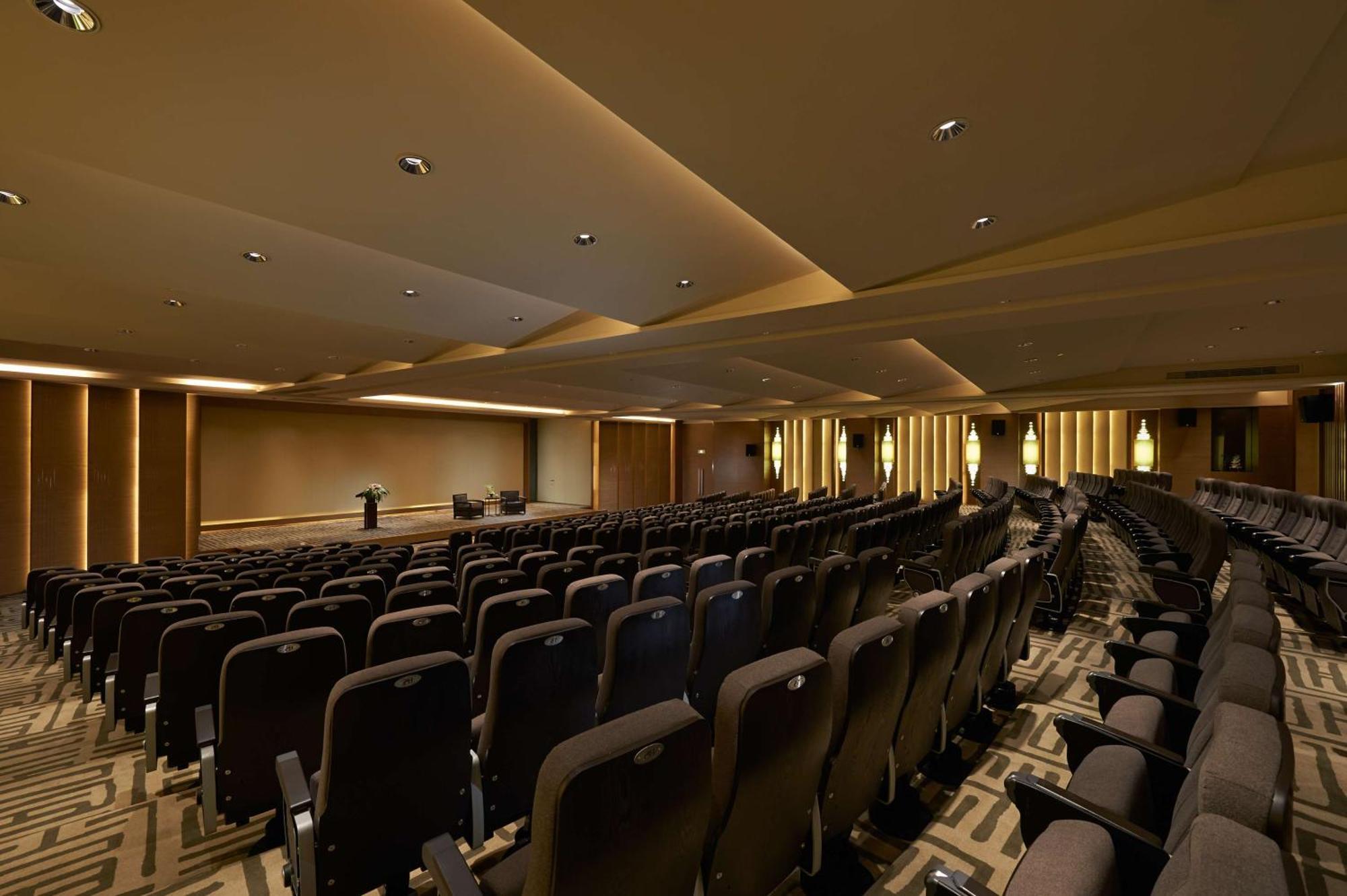 Hilton Wuhan Optics Valley Kültér fotó