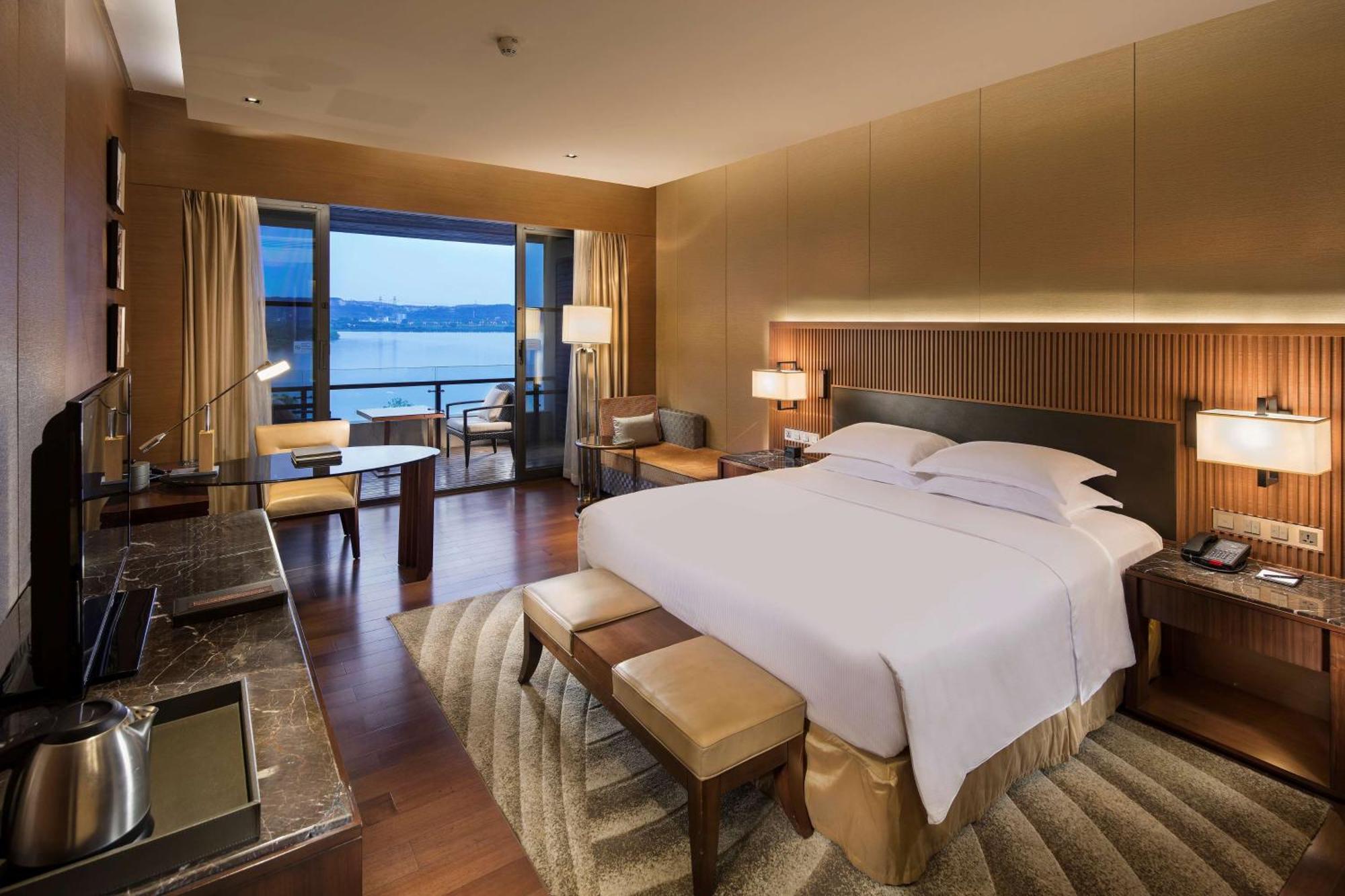 Hilton Wuhan Optics Valley Kültér fotó