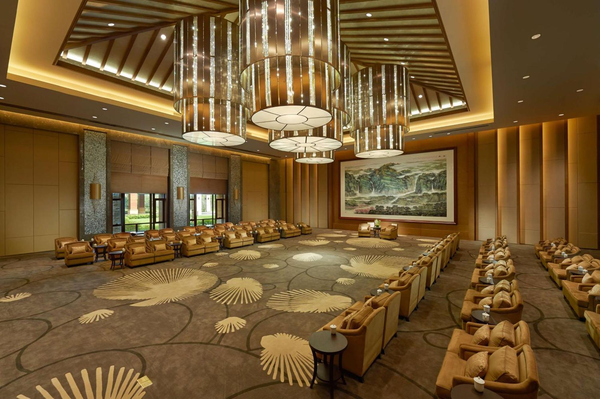 Hilton Wuhan Optics Valley Kültér fotó