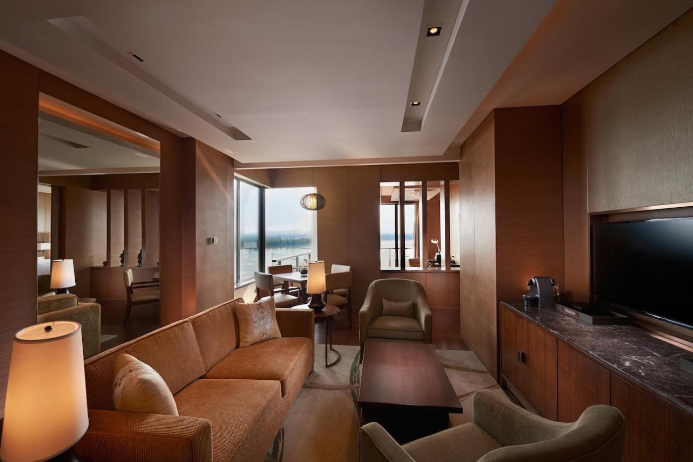 Hilton Wuhan Optics Valley Kültér fotó