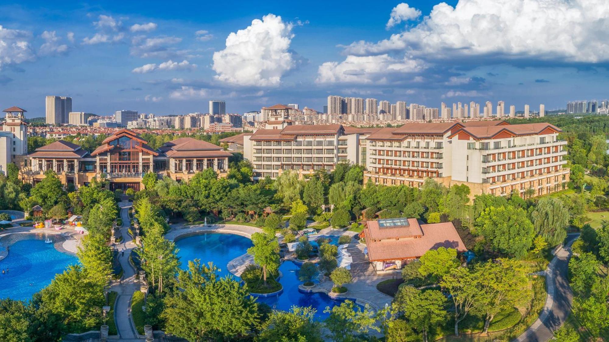 Hilton Wuhan Optics Valley Kültér fotó